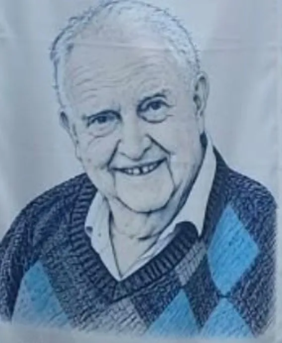 Retrato dibujado del abuelo Loli, fundador de Loli's Küche, sonriente y con su suéter de rombos azules